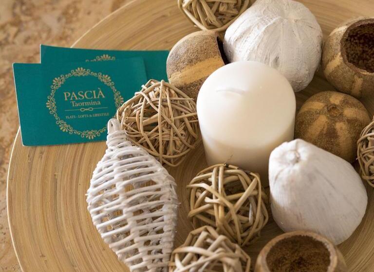家庭套房, Pascià Cappuccini