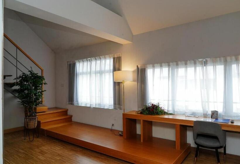 Люкс, Villa Odon