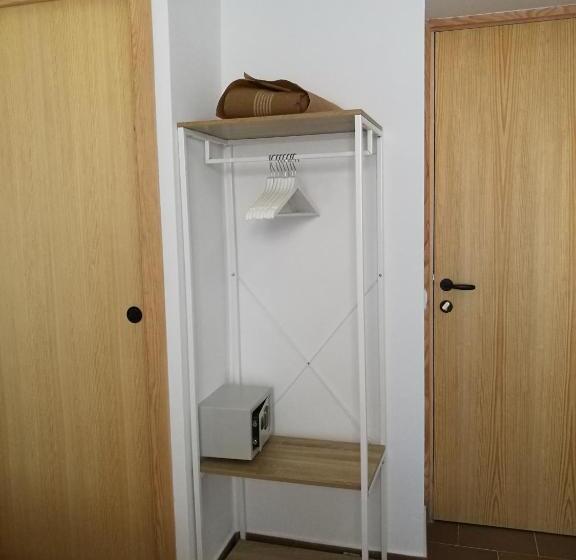 기본룸, Hostal Blavet