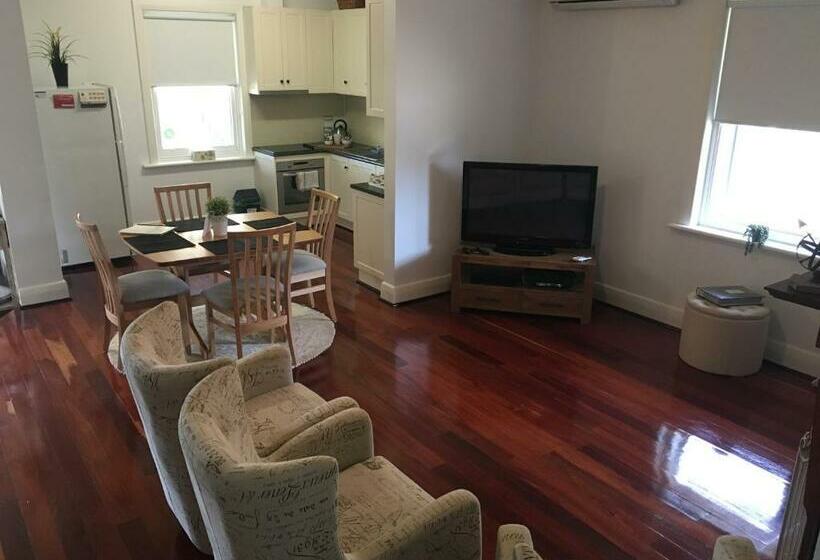 패밀리 룸, Agnes Cottage Bed & Breakfast