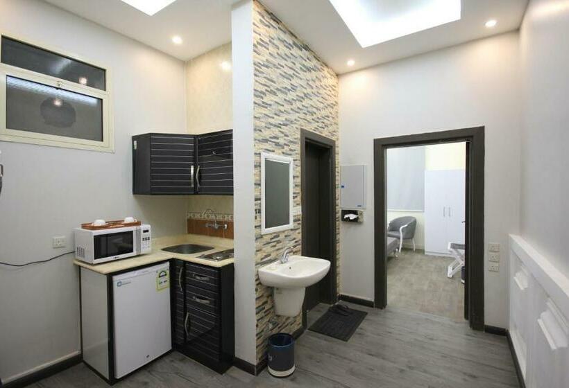 デラックスルーム, Dora Darin Apartments Open