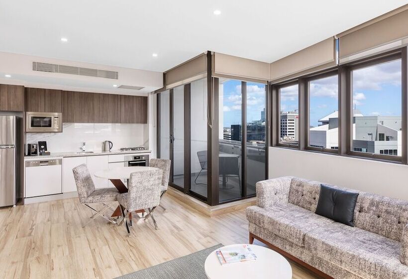 Люкс Повышенной Комфортности, Meriton Suites Church Street, Parramatta