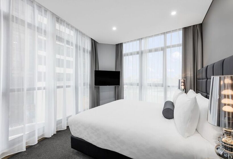 Люкс Deluxe 2 Спальни, Meriton Suites Church Street, Parramatta