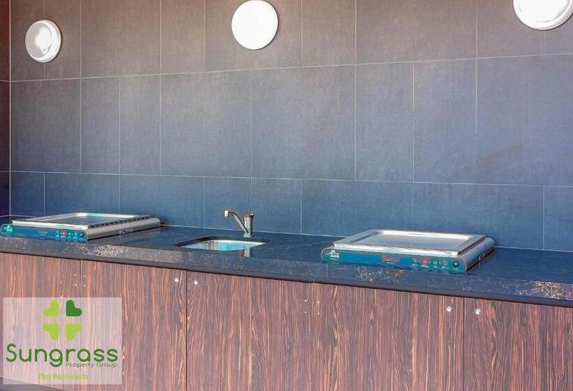 خانه 1 خوابه, The Residences At The Peninsula