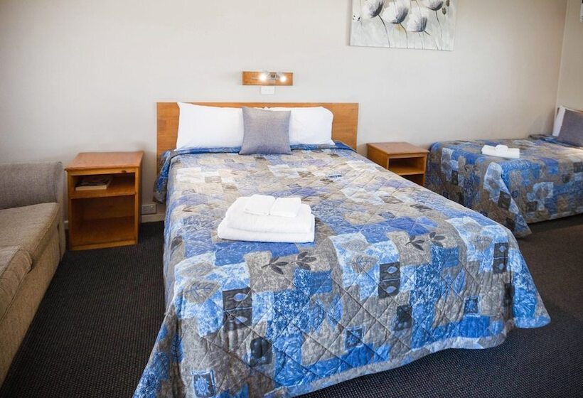 ファミリールーム, Almond Inn Motel