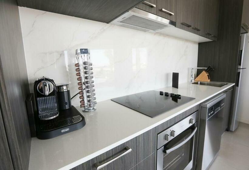 Апартаменты Executive 1 Спальня, Indulge Apartments  Cbd