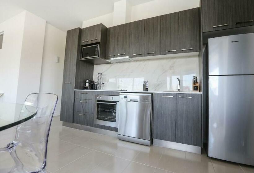 Апартаменты Executive 1 Спальня, Indulge Apartments  Cbd