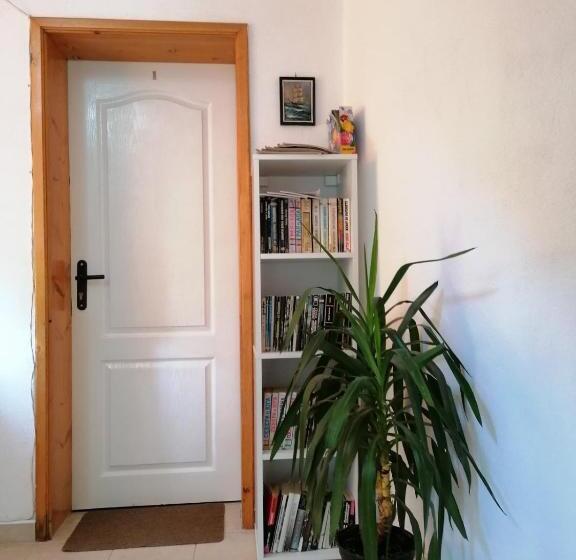 Номер Стандарт Трехместный, Guest House Sokratovi