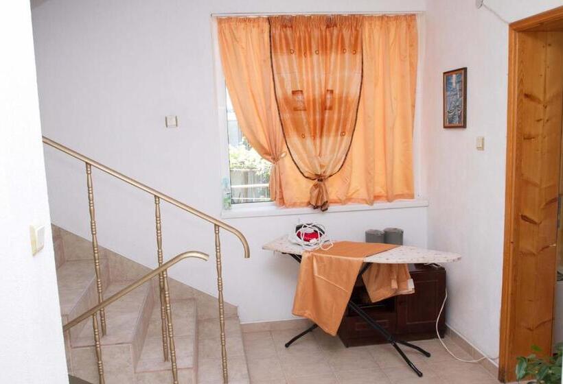 Номер Стандарт Трехместный, Guest House Sokratovi