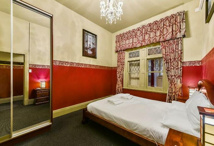 스위트, Wyatt Guest House