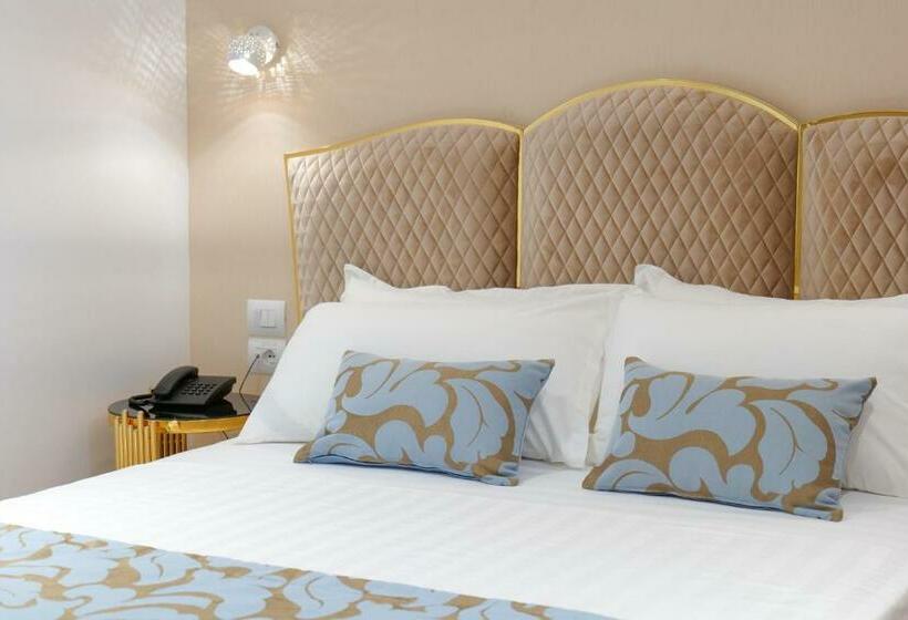 سوییت لوکس, Bora Bora Hotel Ksamil