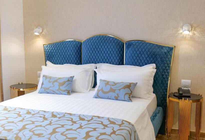 سوییت لوکس, Bora Bora Hotel Ksamil