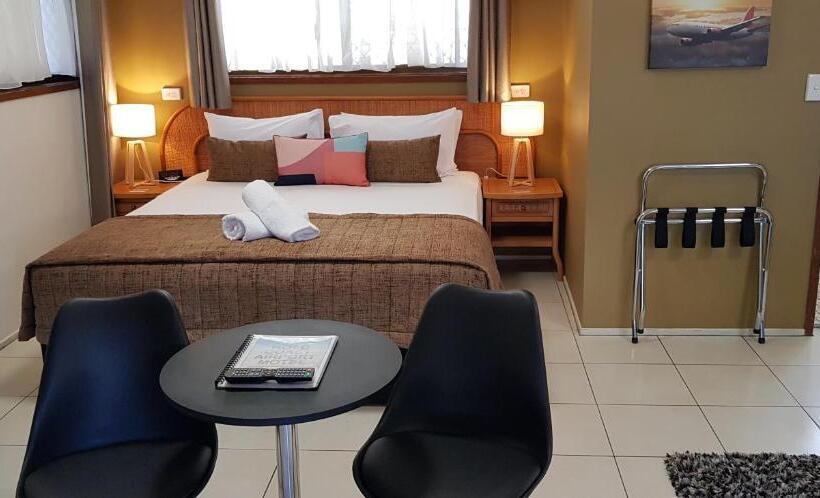 스위트 킹사이즈 침대, Gold Coast Airport Motel   Only 300 Meters To Airport Terminal