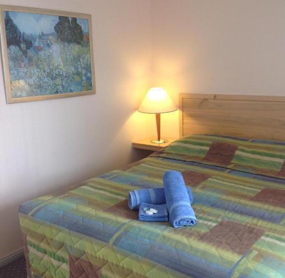 Номер Стандарт, Motel Farnboro