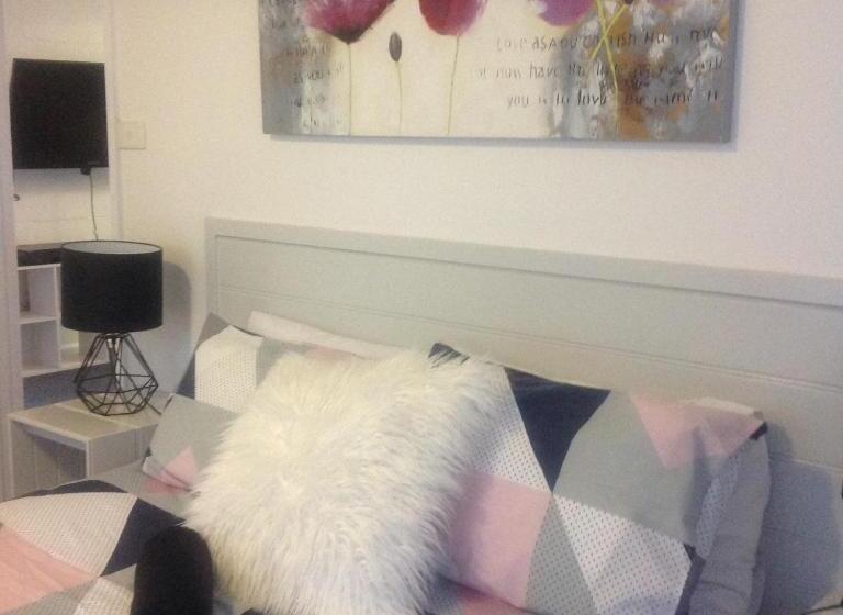 침실 2개 아파트, Motel Farnboro