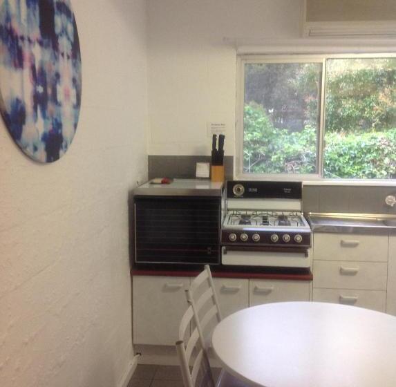 침실 2개 아파트, Motel Farnboro