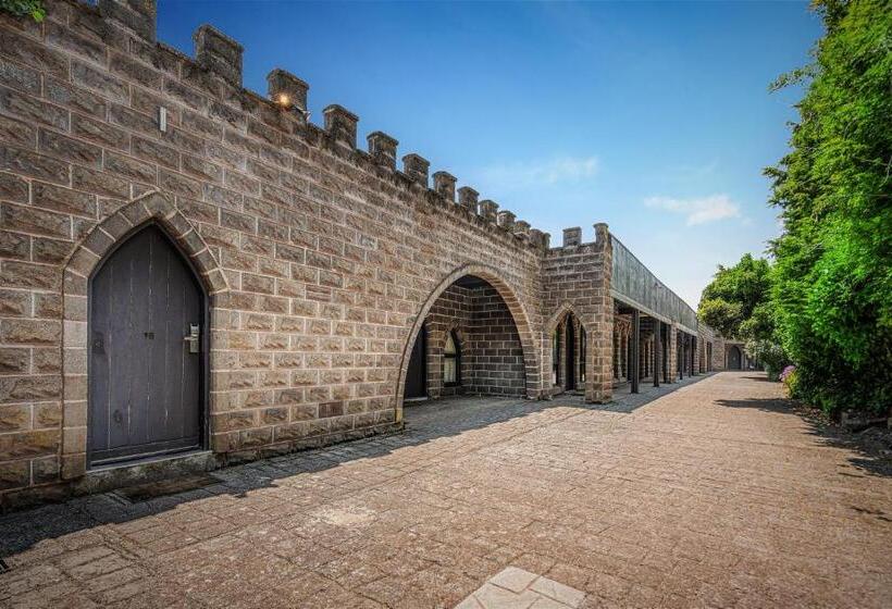 带按摩浴盆的套房, Kryal Castle Ballarat