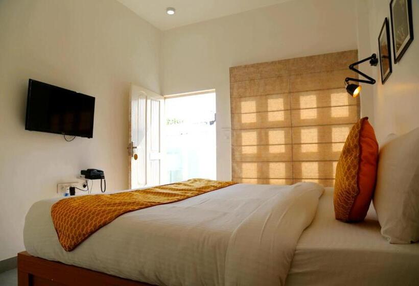 Номер Стандарт с Балконом, Stay Banaras  A Boutique