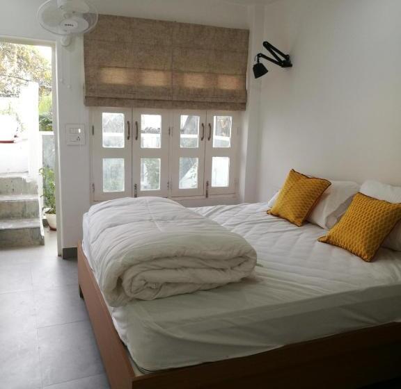 Номер Стандарт с Балконом, Stay Banaras  A Boutique