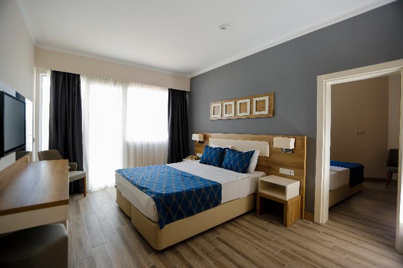 Семейный Номер Вид на Море, Fortezza Beach Resort