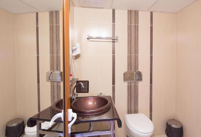 Quarto Estandar Individual, Dafi