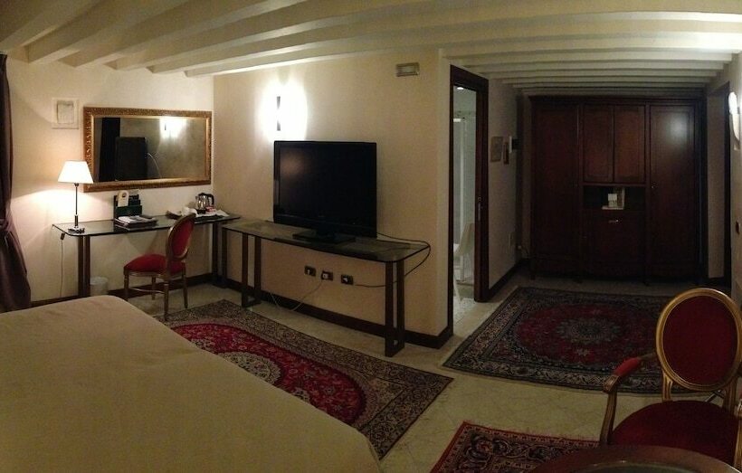 Habitació Basic, Liassidi Palace