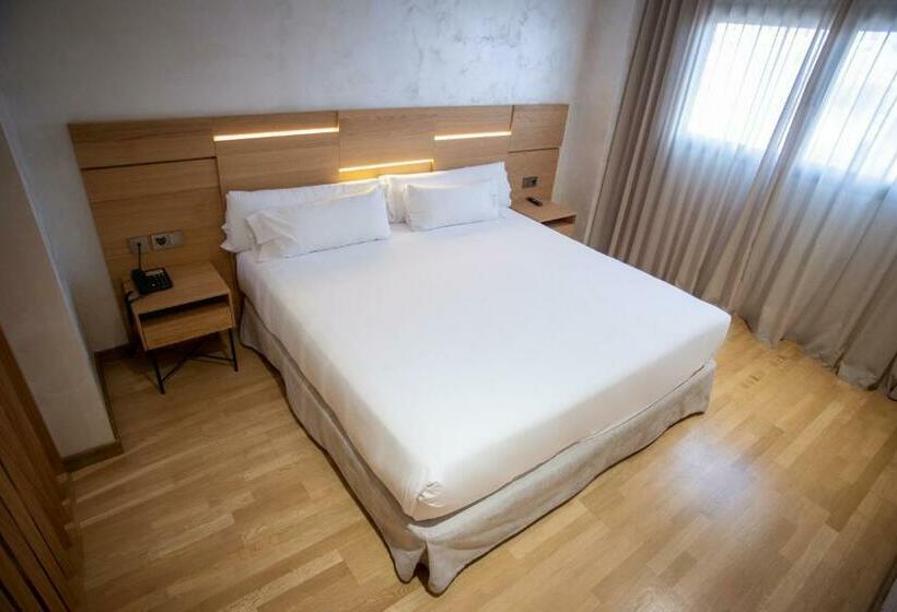 سوییت جونیور, Sercotel Gran Fama