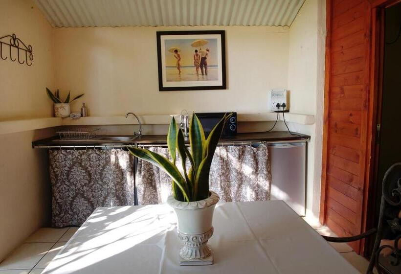 غرفة عائلية مطلّة علي الحديقة, Almar View Guest House