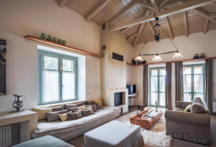 Люкс Повышенной Комфортности, Mazaraki Guesthouse