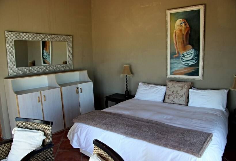 Семейные Апартаменты 3 Спальни, Walkerbay Accommodation