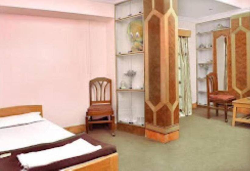 Номер Deluxe, Yashoda International