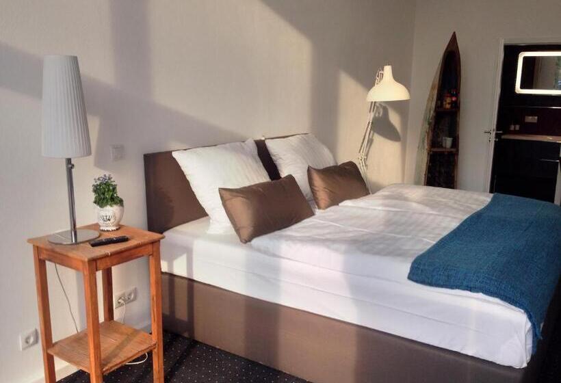 Апартаменты 1 Спальня с Террасой, Aparthotel Flughafen Leipzig