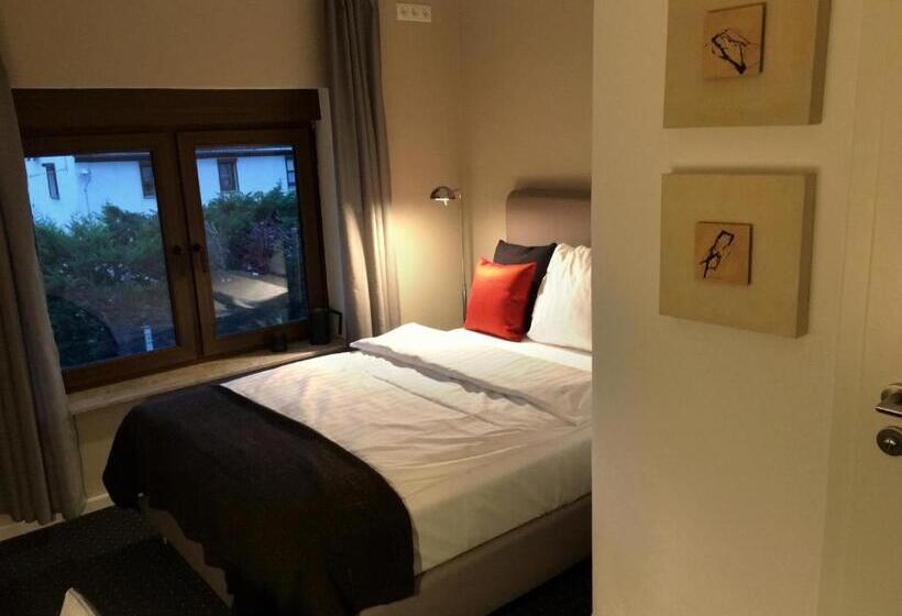 Студио Базик, Aparthotel Flughafen Leipzig