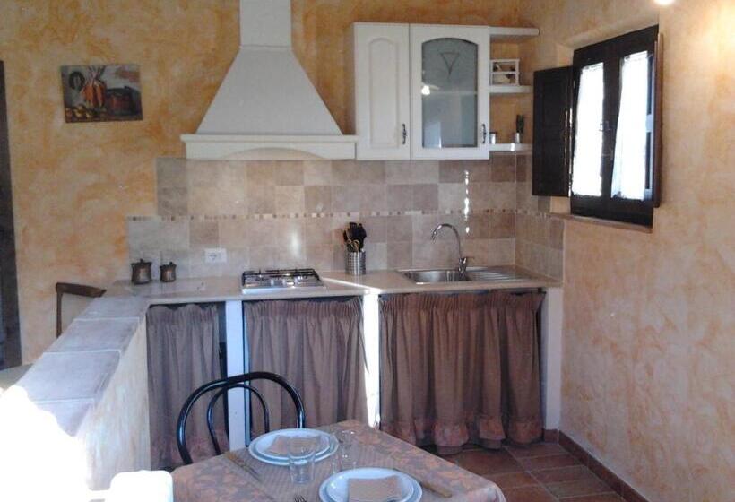 Студия Стандарт, Agriturismo Tre Querce