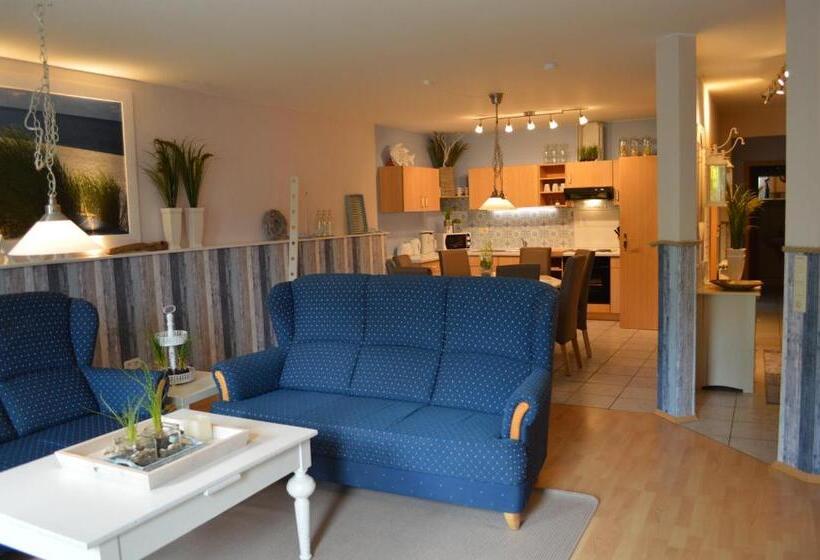 Family Suite, Land & Stil