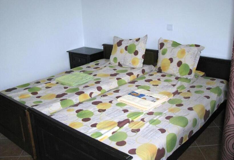 Номер Стандарт с Балконом, Guest House Familia
