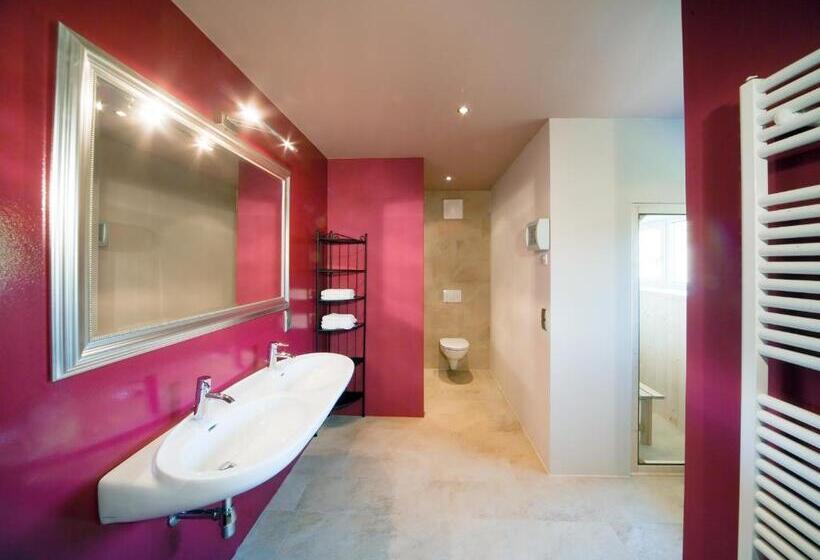 Полулюкс Повышенной Комфортности, Weingartenhotel Harkamp Südsteiermark
