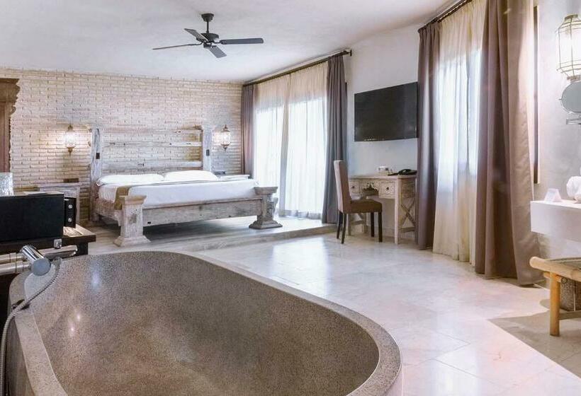 سوئیت جونیور با چشم‌انداز باغ, El Cortijo De Zahara By Qhotels