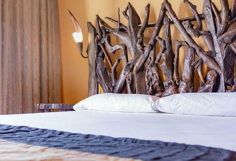 سوئیت جونیور با چشم‌انداز باغ, El Cortijo De Zahara By Qhotels