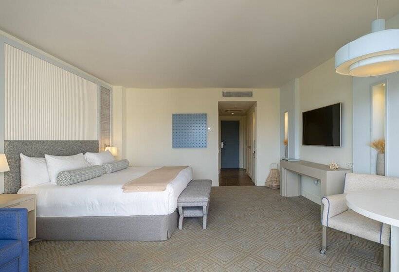 Номер Deluxe Вид на Море, Eurostars Sitges