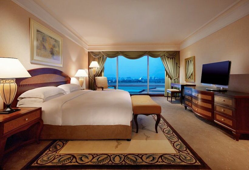 Номер Клуб, Grand Hyatt Dubai