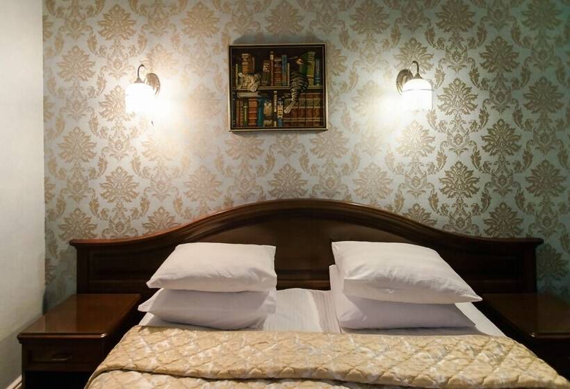سوییت جونیور, Sokol Hotel Suzdal