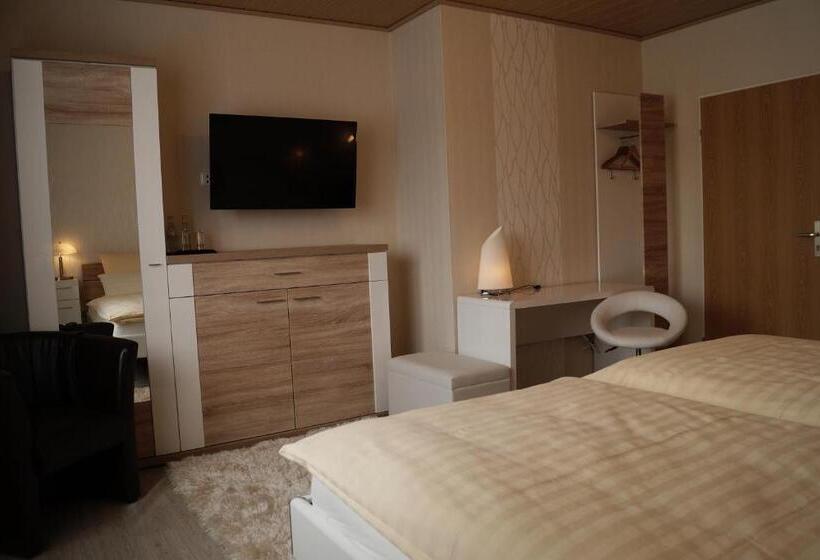 Номер Стандарт, Pension Hühn