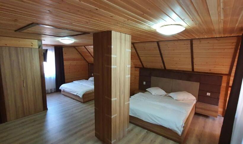 Family Suite, Pensiune Agroturistică Casa Alex
