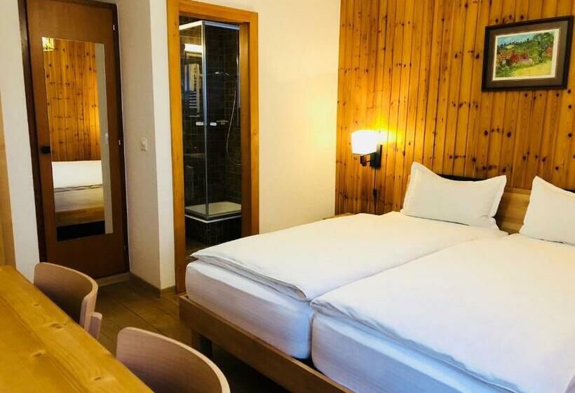 Номер Стандарт, Qi Lin Hotel Restaurant