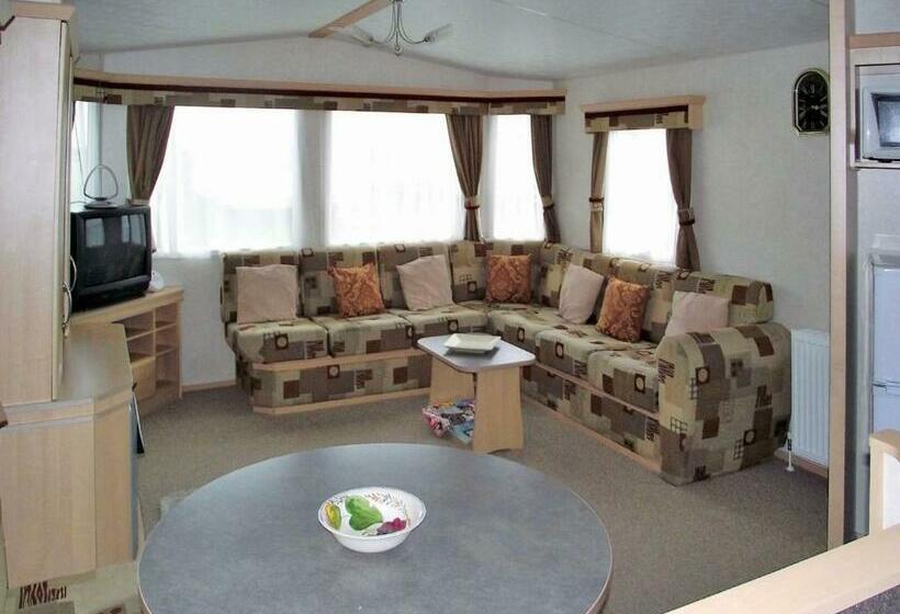 Дом 2 Спальни, Rowanbank Caravan Park