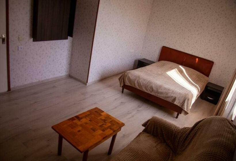 ファミリールーム, B&b Sunrise House Aygavan