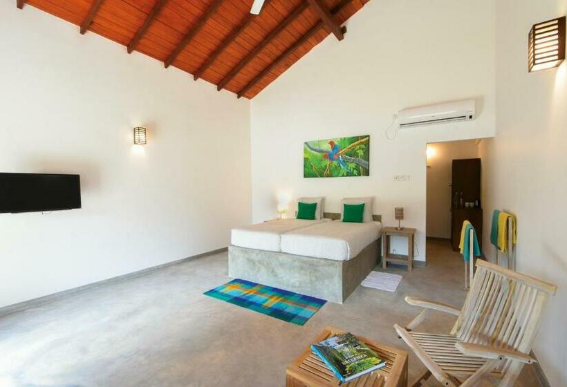 Номер Superior, Ambarella Lodge   Katunayake
