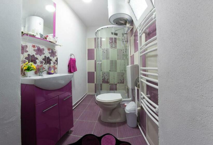 اتاق استاندارد سه نفره, Casa De Vacanta Marya