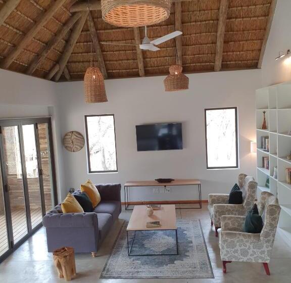 Семейный Номер, Kingfisher Creek Safari Lodge